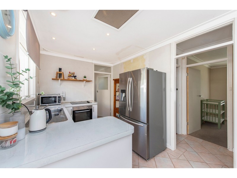 5a Kiandra Way, High Wycombe WA 6057