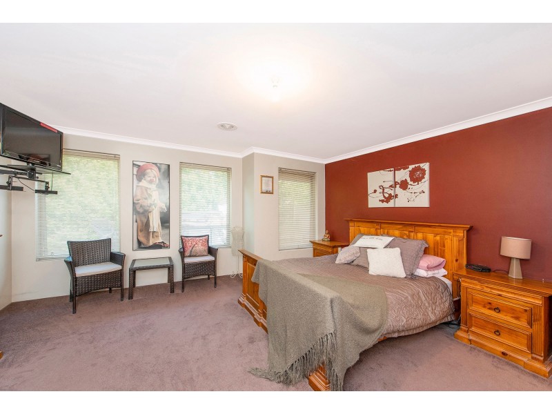 5 Kumal Court, Maida Vale WA 6057