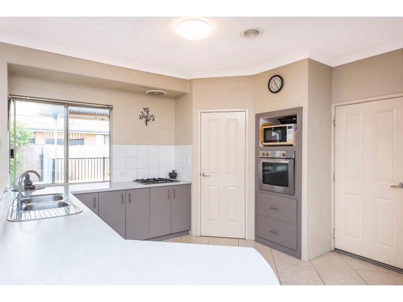 5 Kumal Court, Maida Vale WA 6057