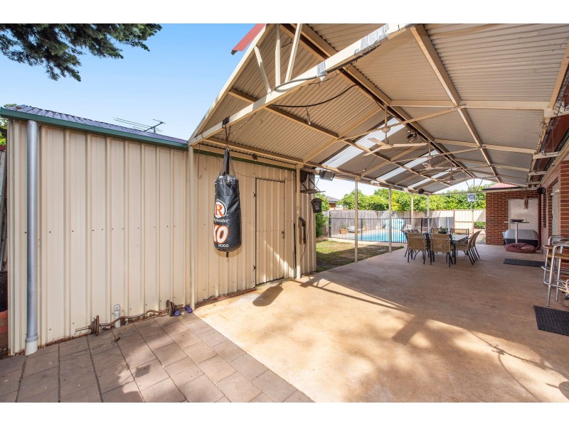 5 Kumal Court, Maida Vale WA 6057