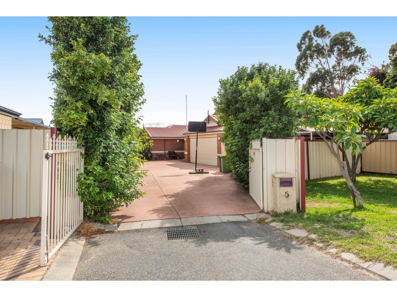 5 Kumal Court, Maida Vale WA 6057