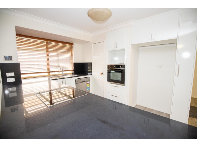 18 Swallow Loop, High Wycombe WA 6057