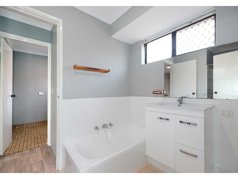 28/63 Amherst Road, Swan View WA 6056