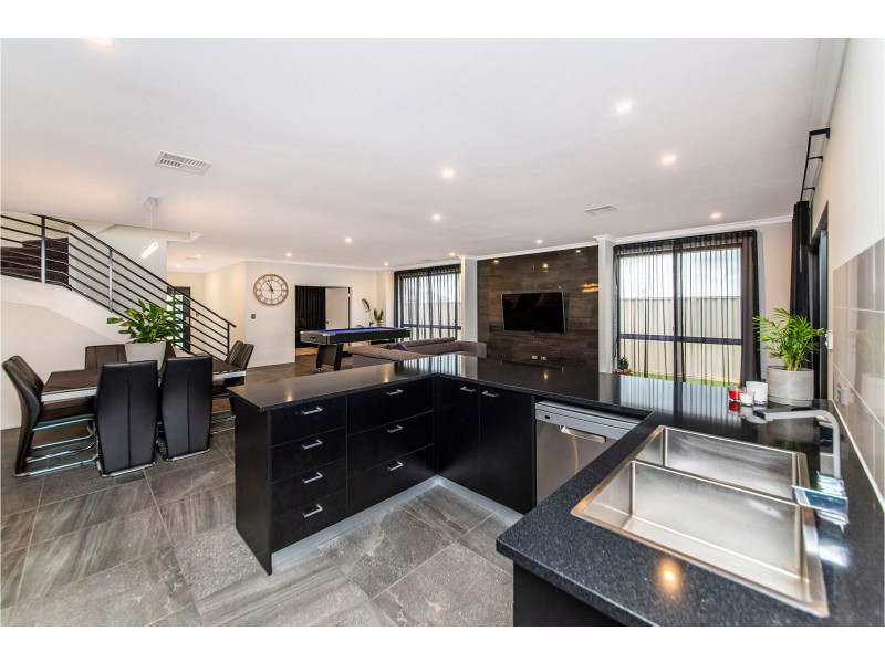 58 Lomandra Road, Helena Valley WA 6056