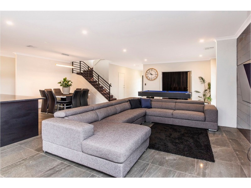 58 Lomandra Road, Helena Valley WA 6056