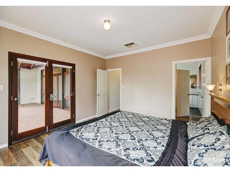 12 Biala Street, Kelmscott WA 6111