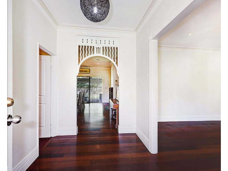 23 Rhodes Place, Maida Vale WA 6057