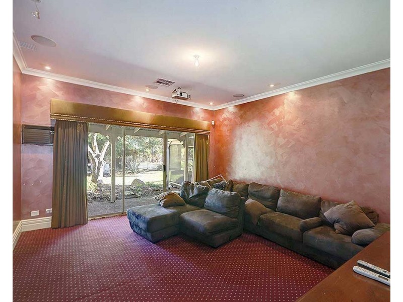 23 Rhodes Place, Maida Vale WA 6057