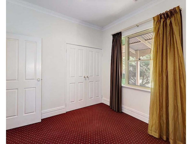 23 Rhodes Place, Maida Vale WA 6057