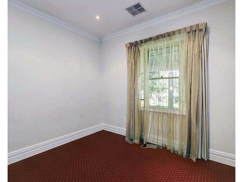 23 Rhodes Place, Maida Vale WA 6057