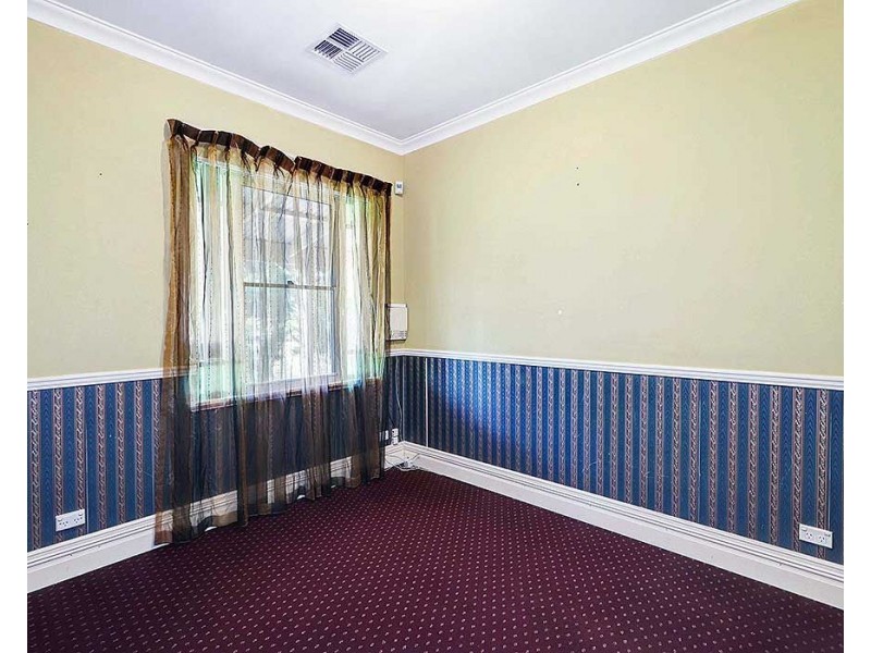 23 Rhodes Place, Maida Vale WA 6057