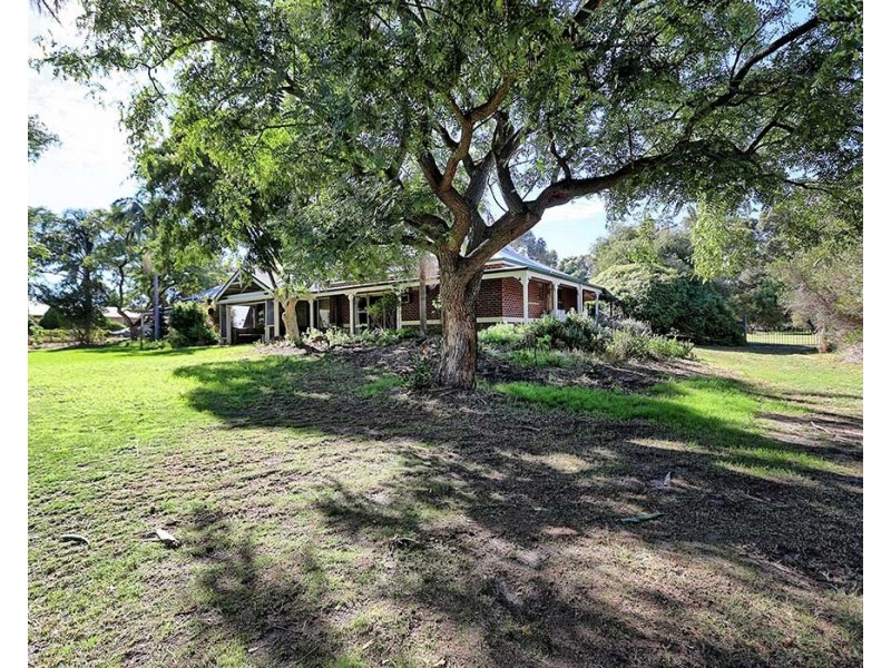 23 Rhodes Place, Maida Vale WA 6057