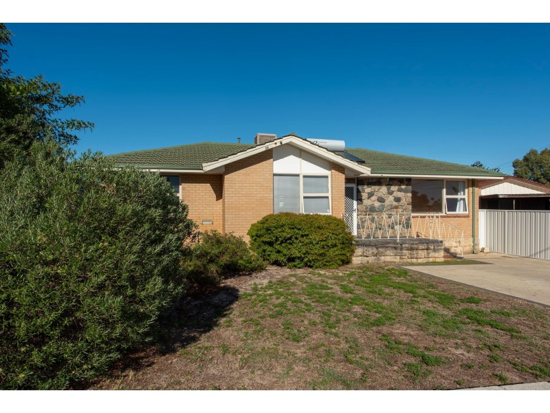 4 Stevens Road, High Wycombe WA 6057