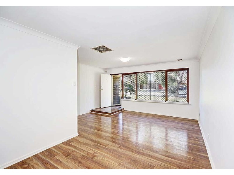 18 Tarata Way, Forrestfield WA 6058