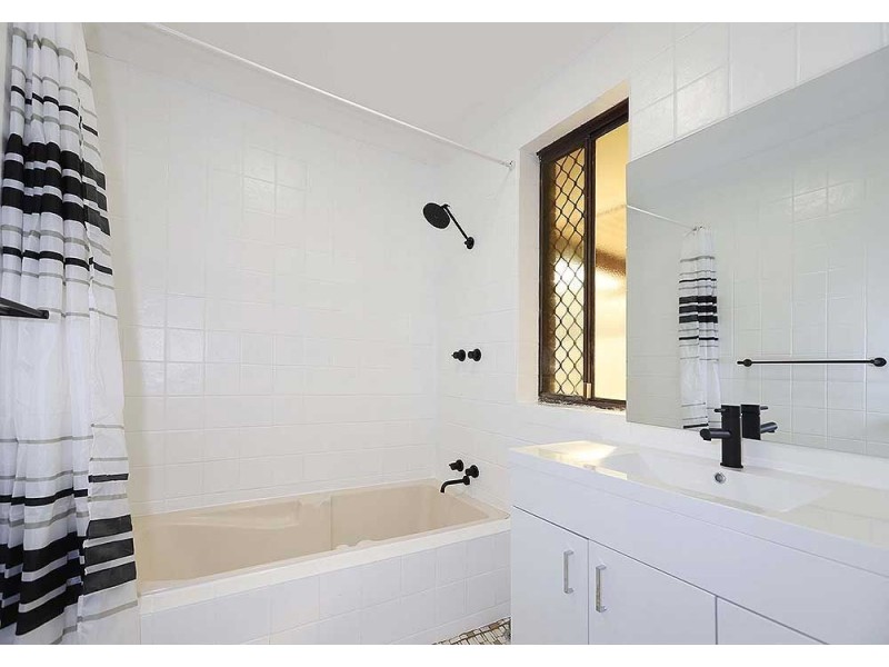 18 Tarata Way, Forrestfield WA 6058