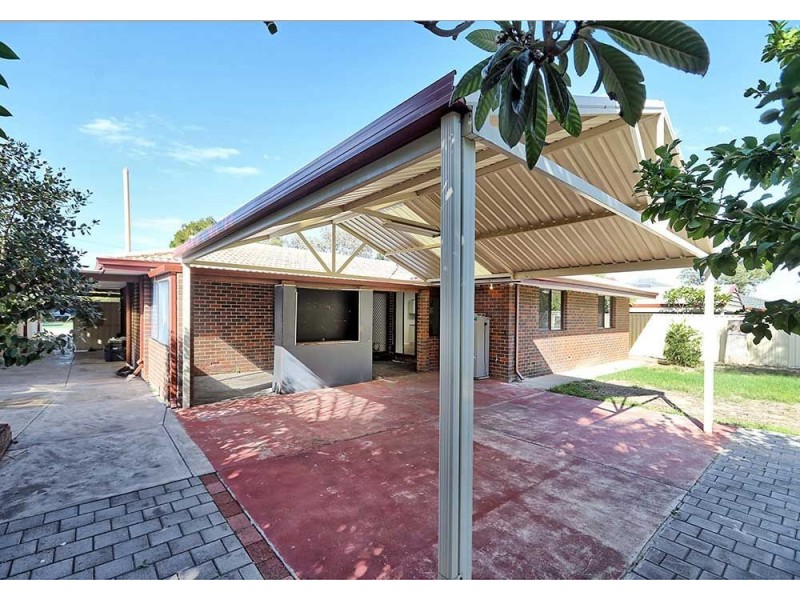 18 Tarata Way, Forrestfield WA 6058