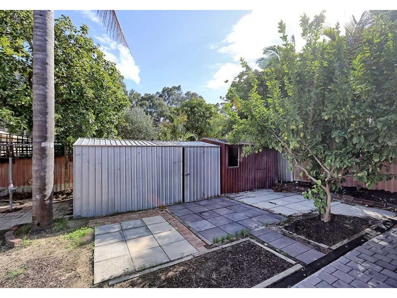 18 Tarata Way, Forrestfield WA 6058
