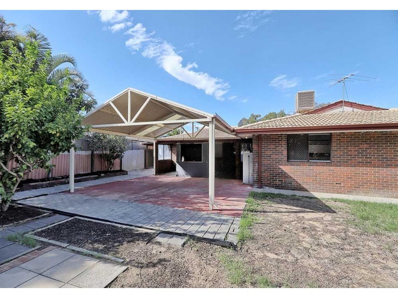 18 Tarata Way, Forrestfield WA 6058