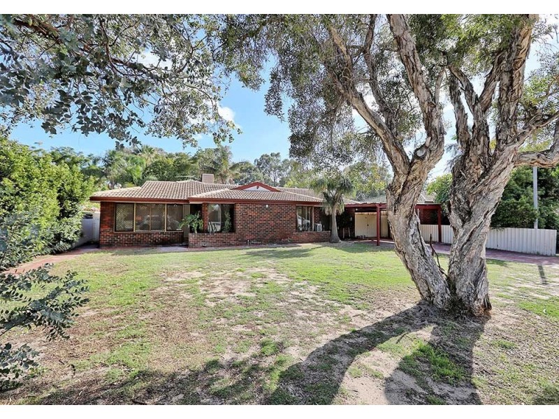 18 Tarata Way, Forrestfield WA 6058