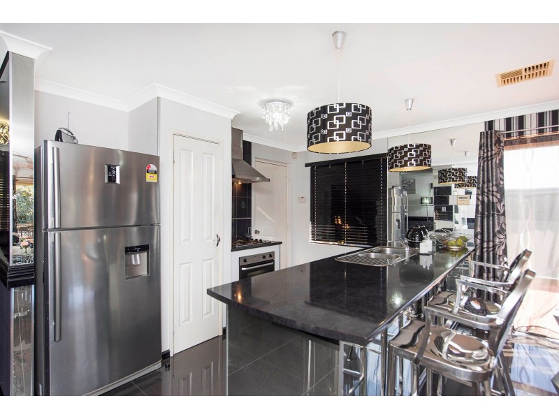 21 Benson Way, High Wycombe WA 6057