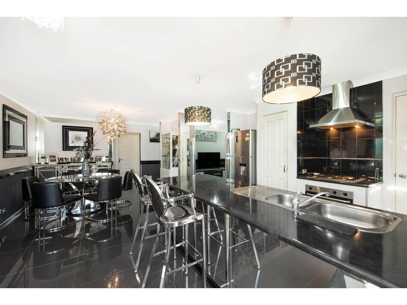 21 Benson Way, High Wycombe WA 6057