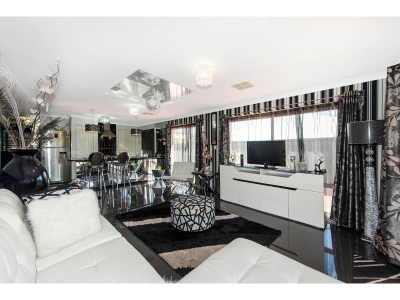 21 Benson Way, High Wycombe WA 6057