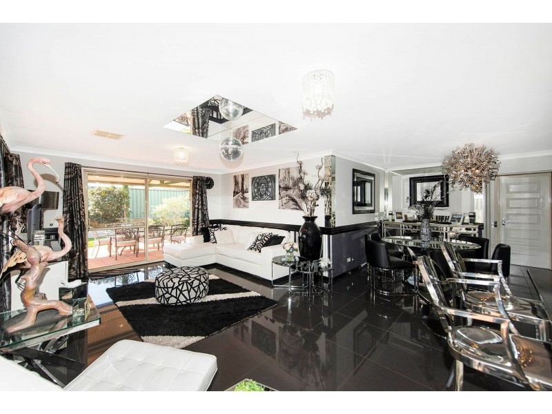 21 Benson Way, High Wycombe WA 6057