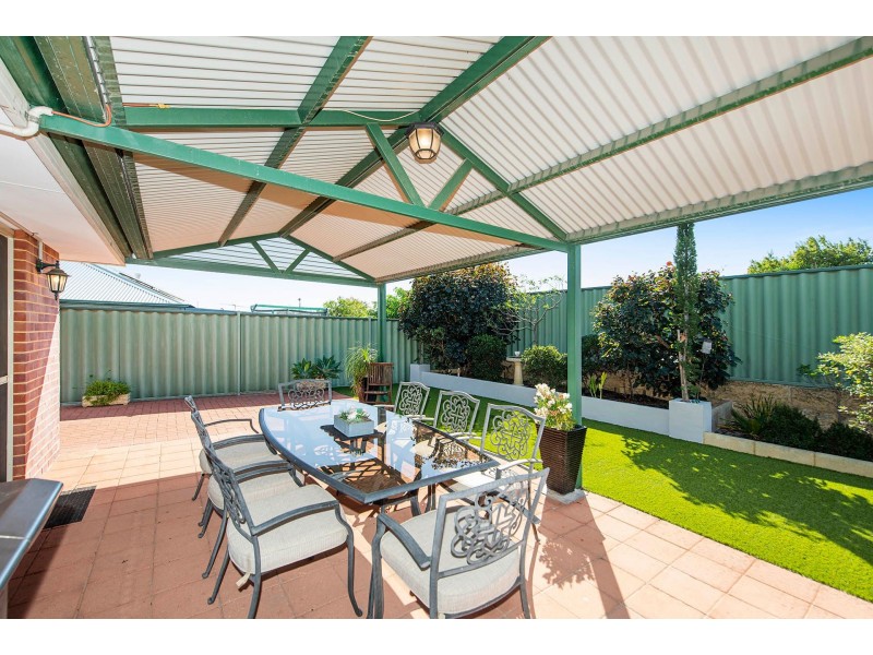 21 Benson Way, High Wycombe WA 6057