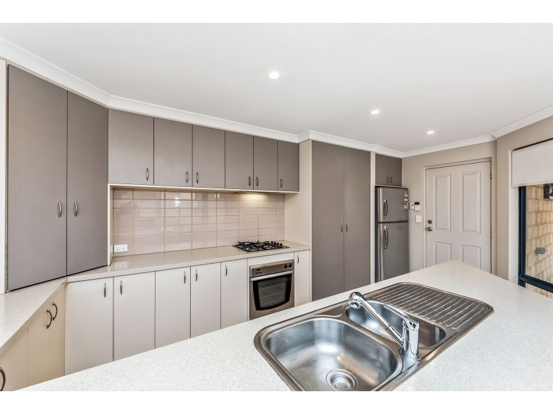 74 Pavilion Circle, The Vines WA 6069