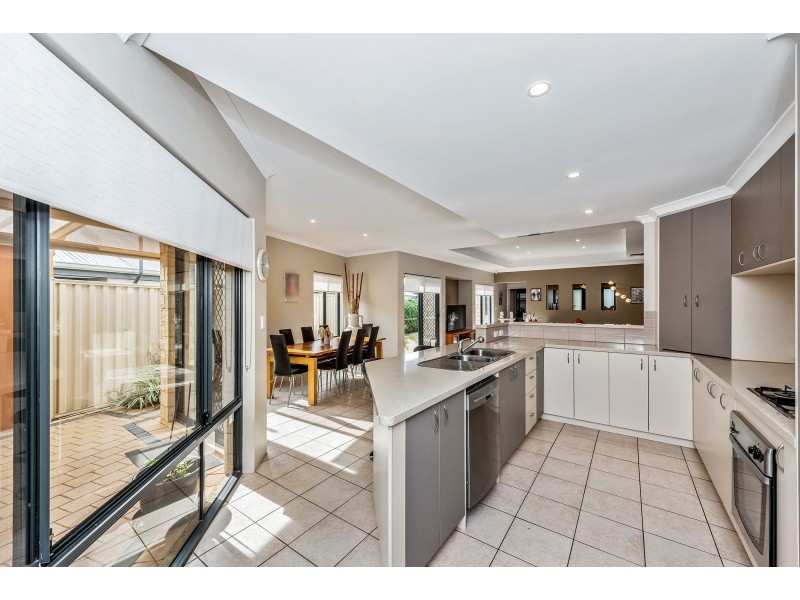 74 Pavilion Circle, The Vines WA 6069