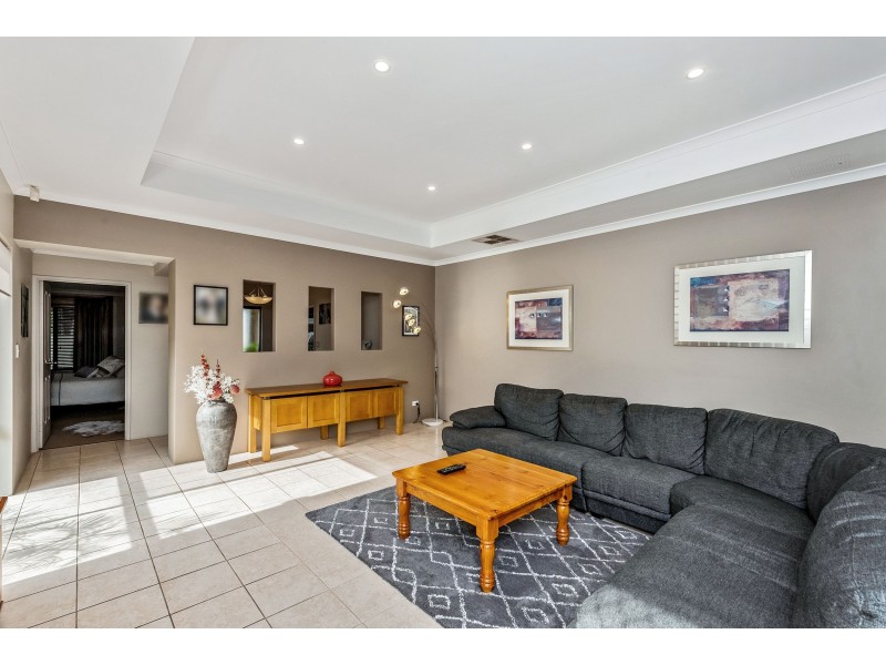 74 Pavilion Circle, The Vines WA 6069