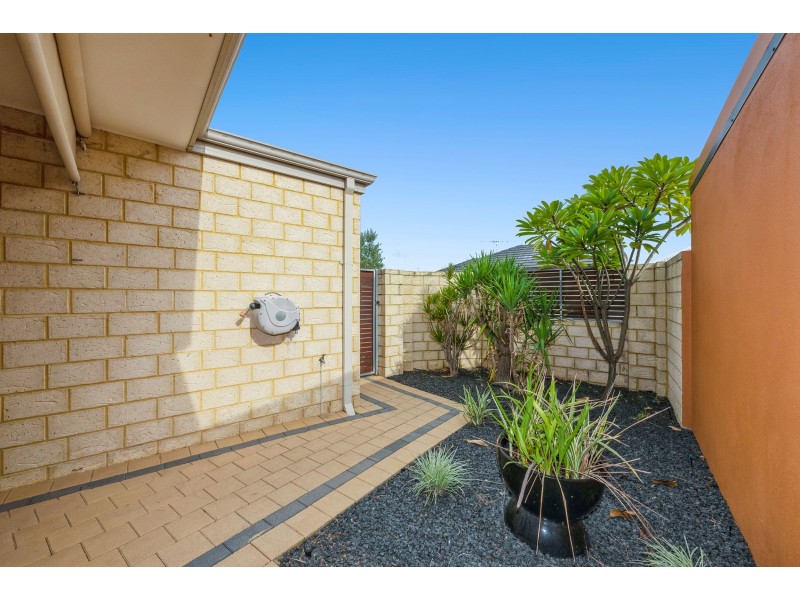 74 Pavilion Circle, The Vines WA 6069