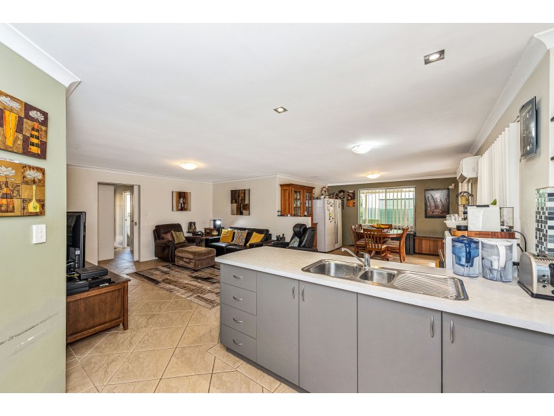 15 Aurora Entrance, High Wycombe WA 6057