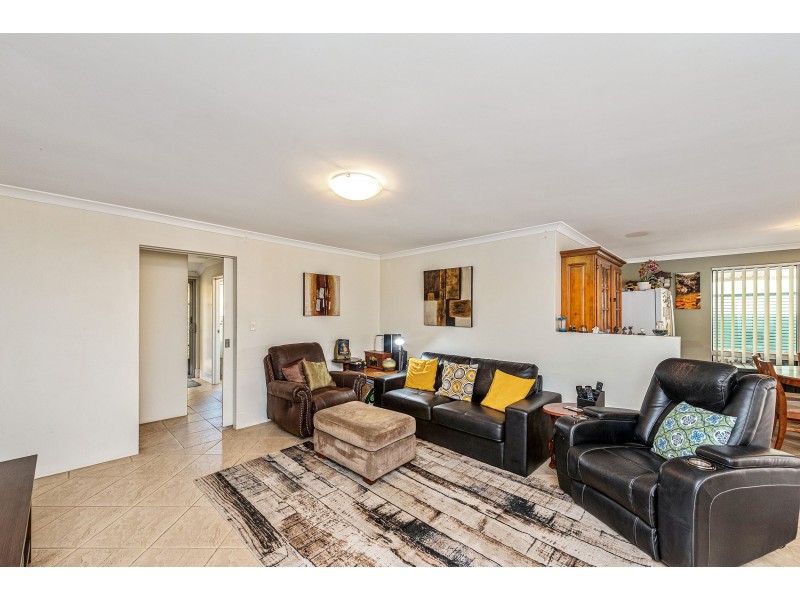 15 Aurora Entrance, High Wycombe WA 6057