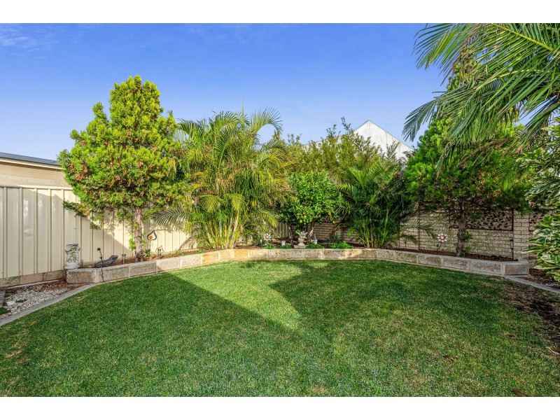 15 Aurora Entrance, High Wycombe WA 6057