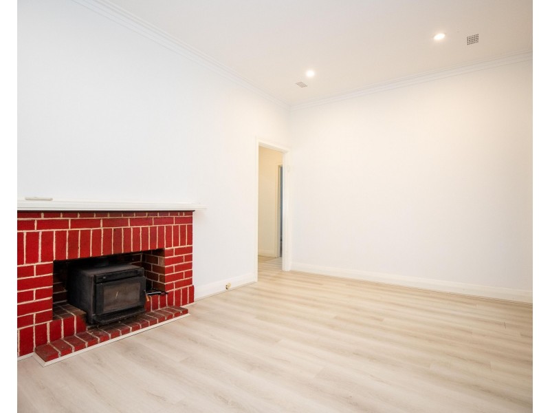 25 Mathoura Street, Midland WA 6056