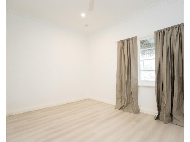 25 Mathoura Street, Midland WA 6056