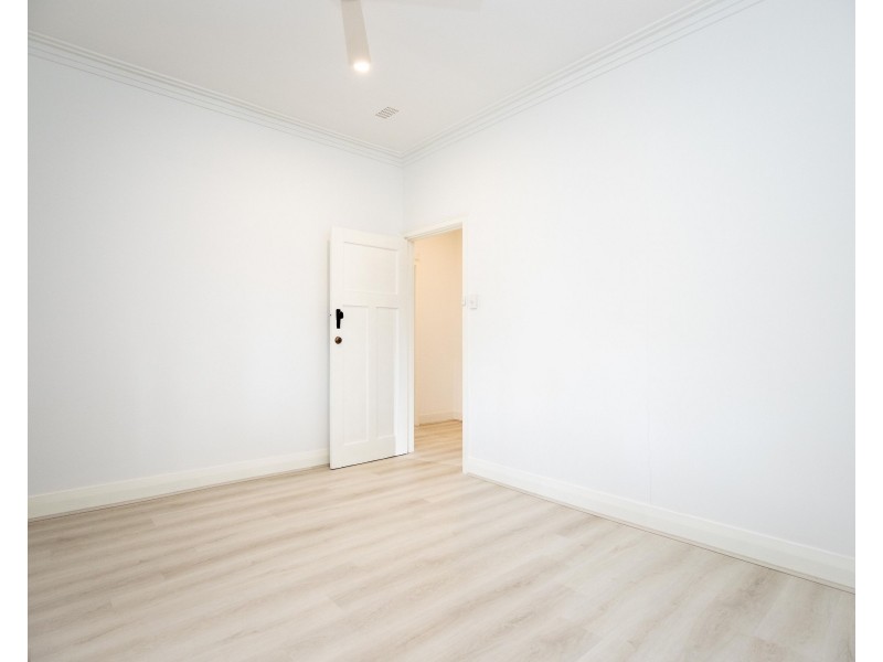 25 Mathoura Street, Midland WA 6056