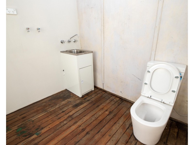 25 Mathoura Street, Midland WA 6056