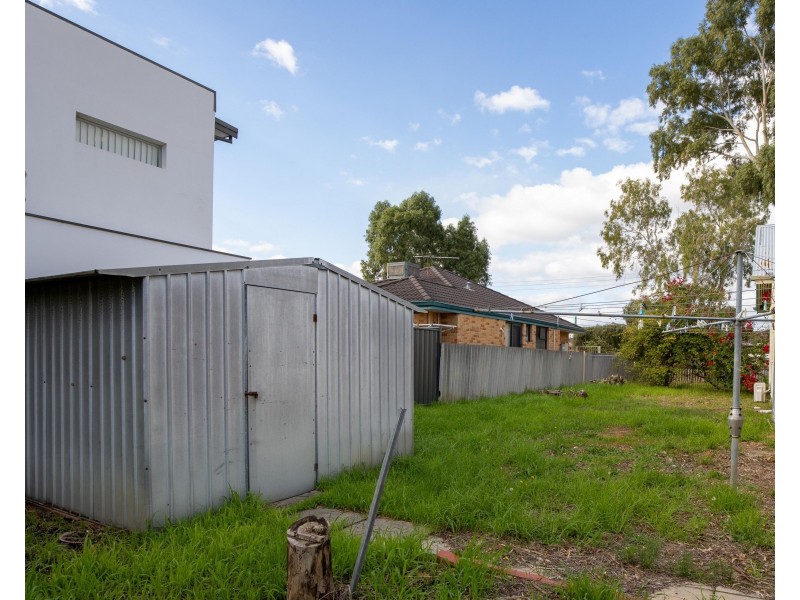 25 Mathoura Street, Midland WA 6056