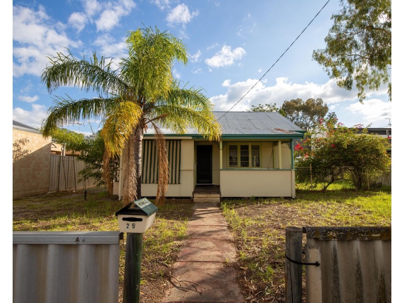 25 Mathoura Street, Midland WA 6056