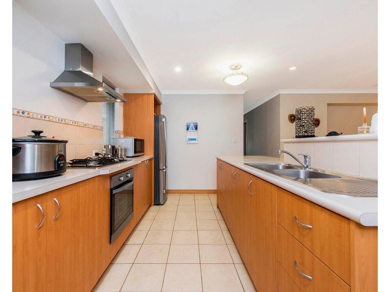 5 Lambertia Crescent, High Wycombe WA 6057