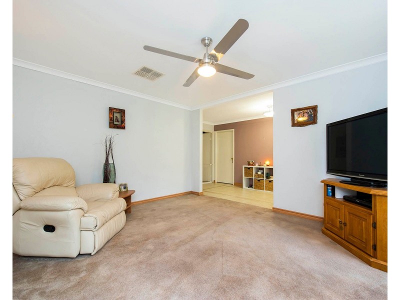 5 Lambertia Crescent, High Wycombe WA 6057