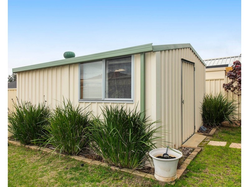 5 Lambertia Crescent, High Wycombe WA 6057