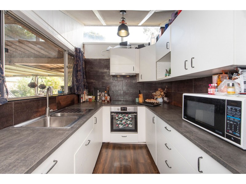 27 Warren Road, Maida Vale WA 6057