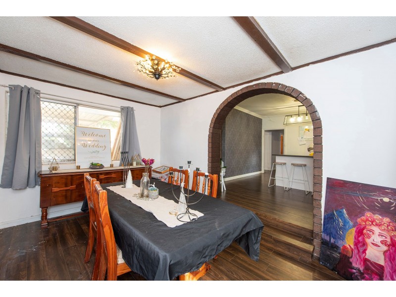 27 Warren Road, Maida Vale WA 6057