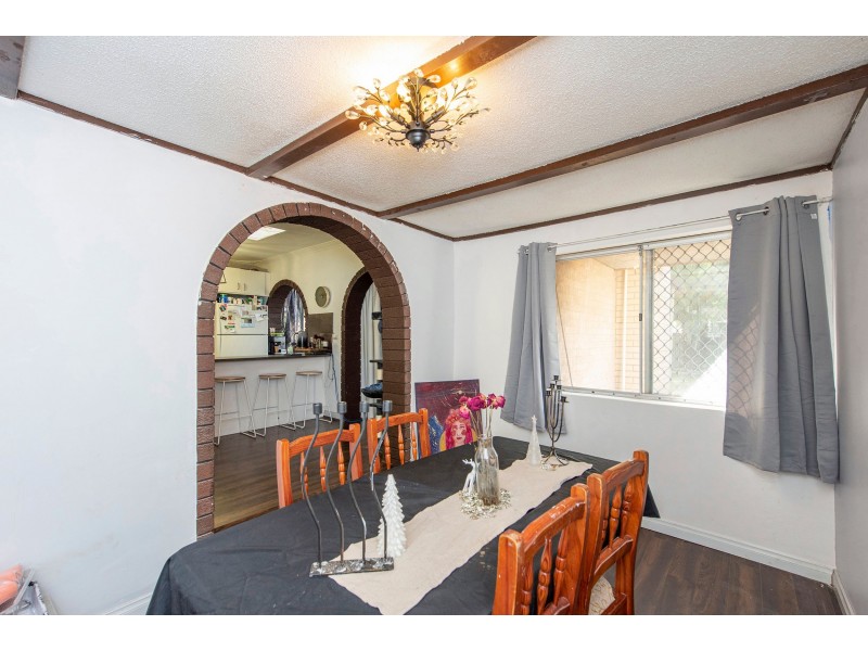 27 Warren Road, Maida Vale WA 6057