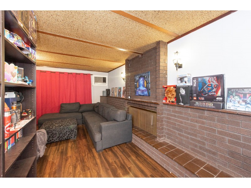 27 Warren Road, Maida Vale WA 6057