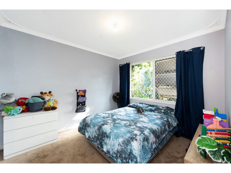 27 Warren Road, Maida Vale WA 6057