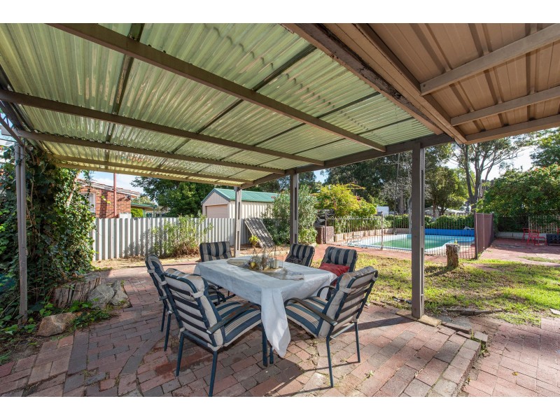 27 Warren Road, Maida Vale WA 6057